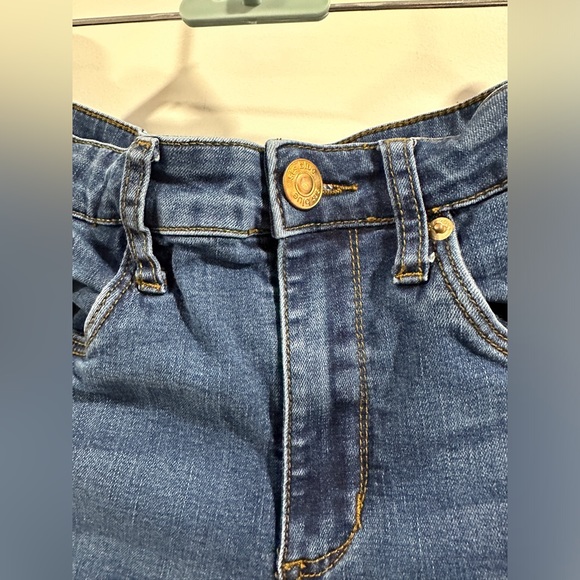 STS BLUE
Ellie High Rise Finished Hem Ankle Skinny Jean - Picture 6 of 10